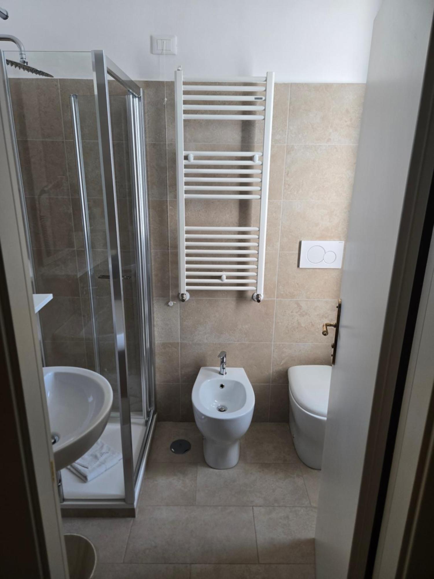 רומא Sourire Hotel מראה חיצוני תמונה