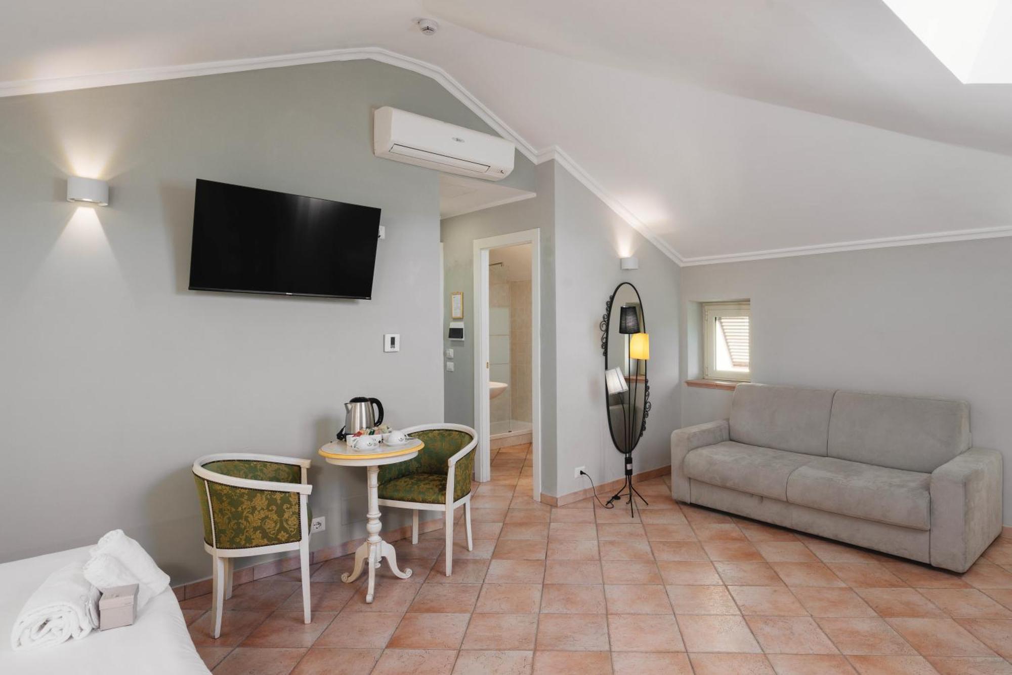 רומא Sourire Hotel מראה חיצוני תמונה