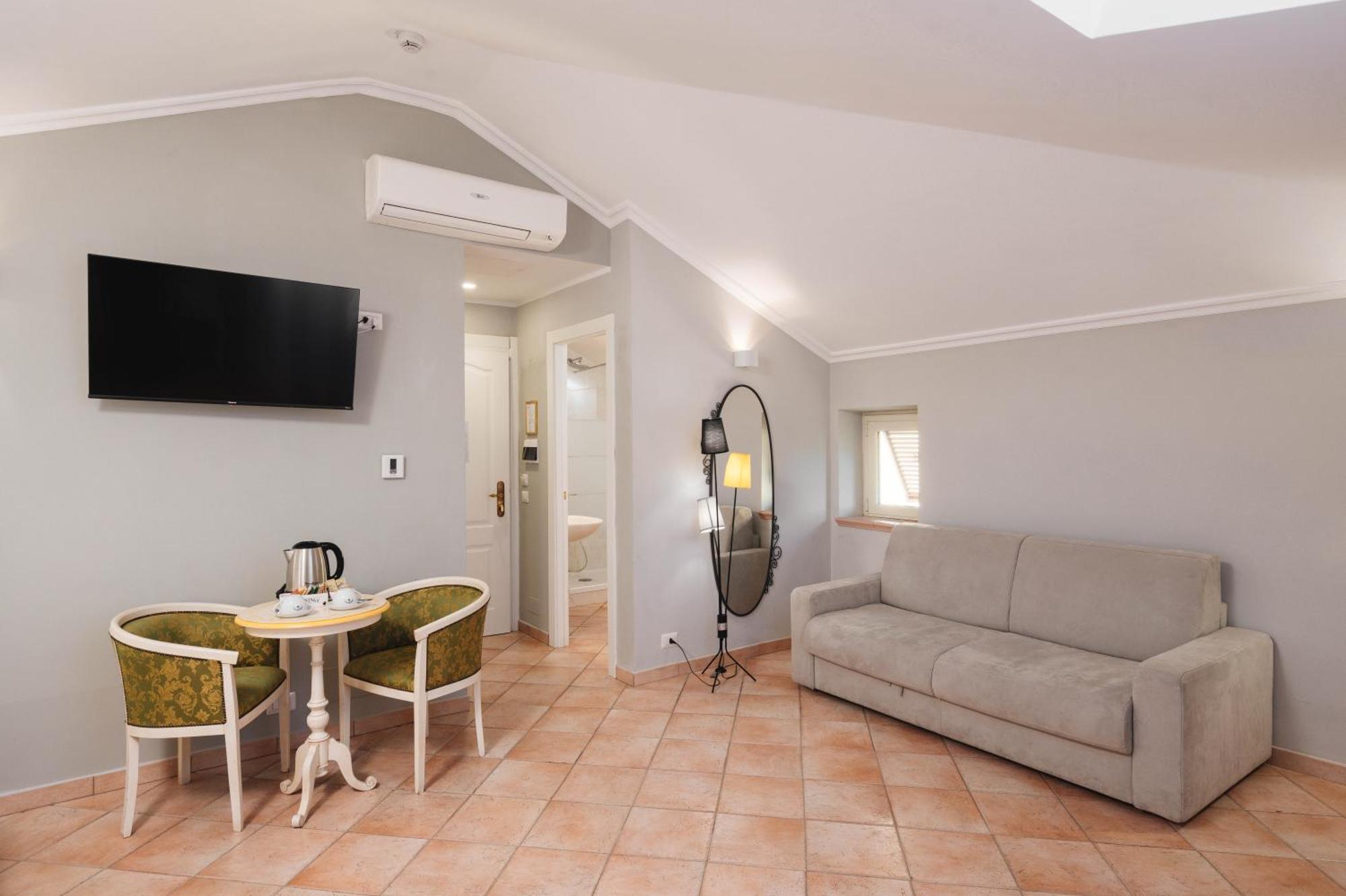 רומא Sourire Hotel מראה חיצוני תמונה
