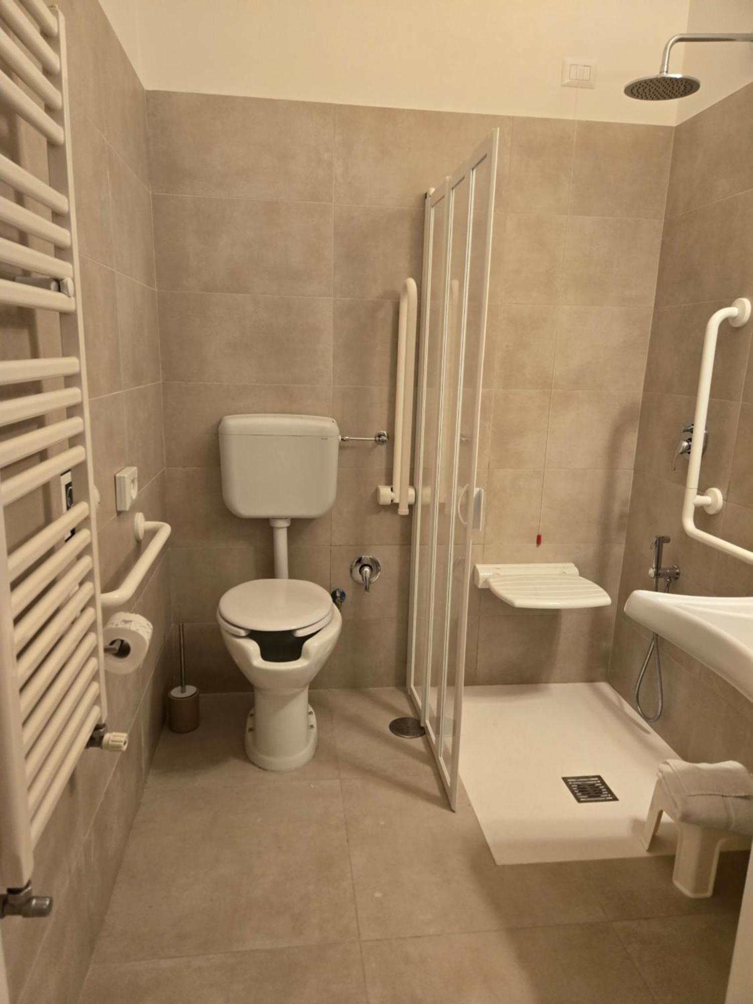 רומא Sourire Hotel מראה חיצוני תמונה