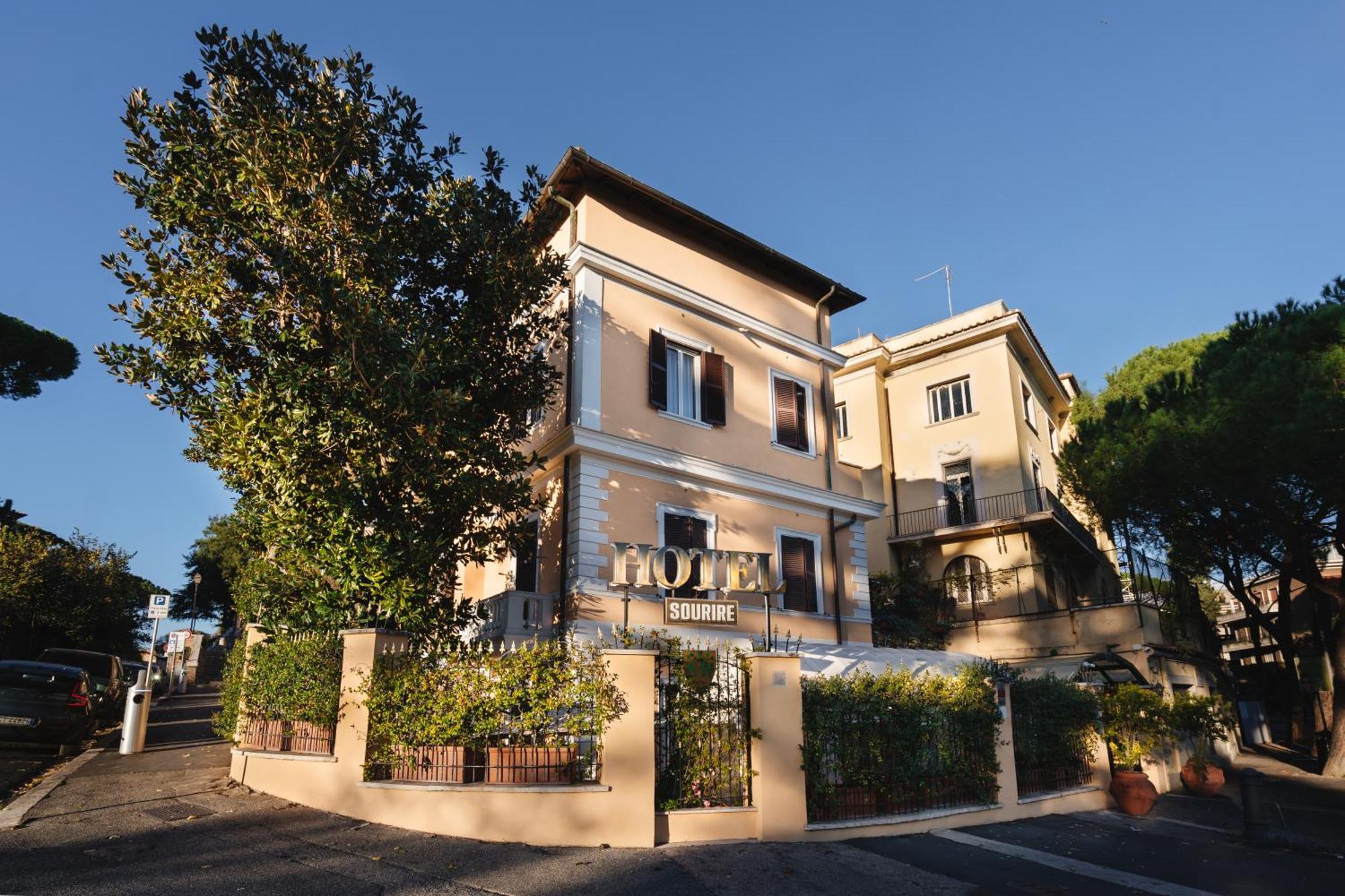 רומא Sourire Hotel מראה חיצוני תמונה